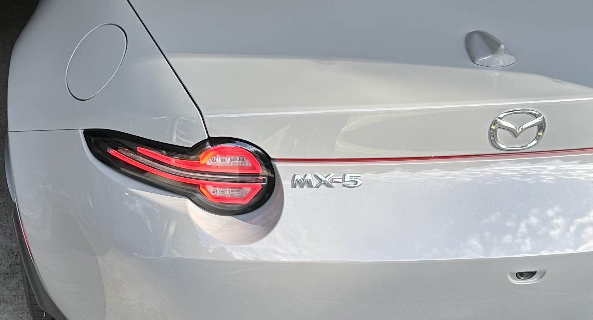 Mazda MX-5 2024+ (ND3) taillights with sequential feature. – MX5things